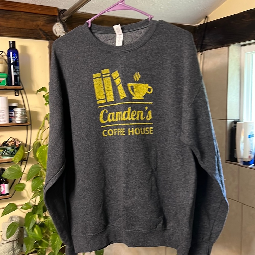 Cute pull-over sweatshirt!